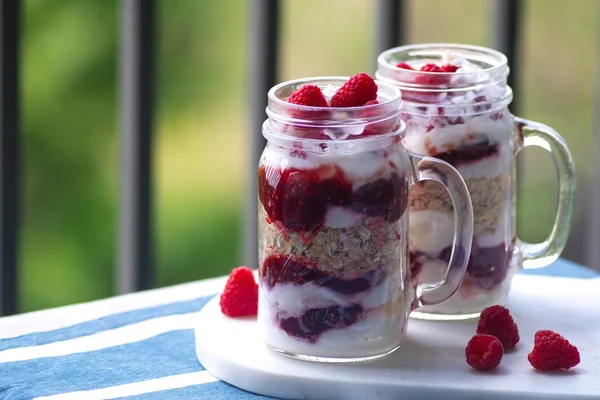 Overnight oats: saiba quais são benefícios e aprenda a fazer receita