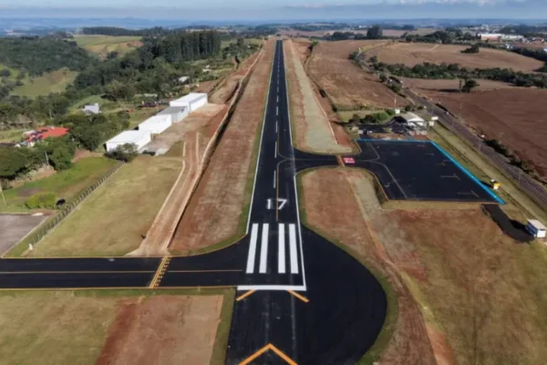 Imagem colorida, Aeroporto estratégico de SC tem voos liberados após obras com investimento milionário- Metrópoles
