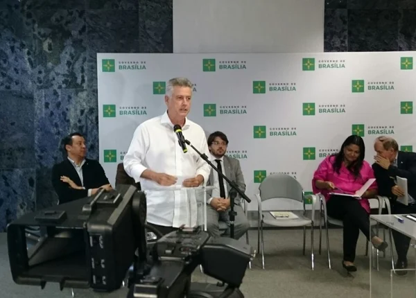 Sancionada lei que permite postos em shoppings e supermercados. Mas baixar o preço da gasolina que é bom…