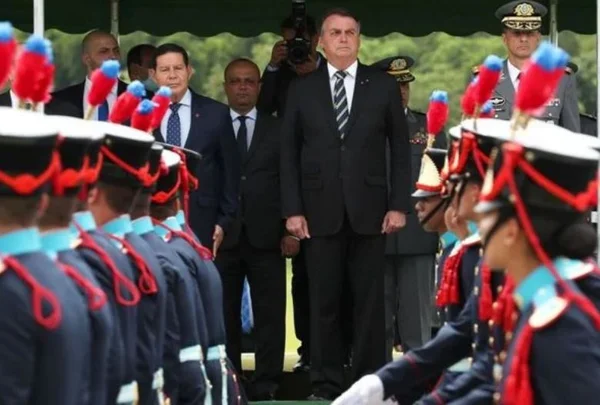 Os bastidores da Academia Militar das Agulhas Negras