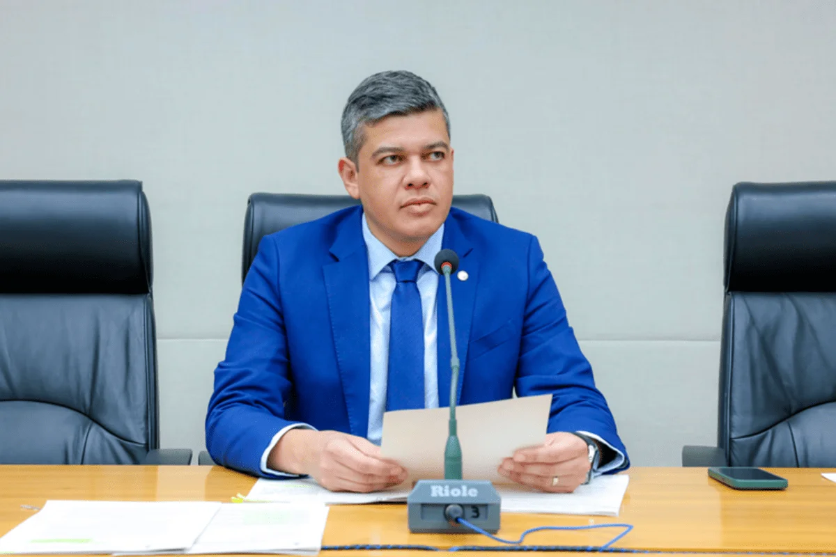 Após meses de atestado, Daniel Donizet retorna à CLDF 1 Daniel Donizet