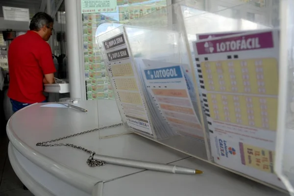Caixa pretende vender subsidiárias de loterias, seguros e cartões
