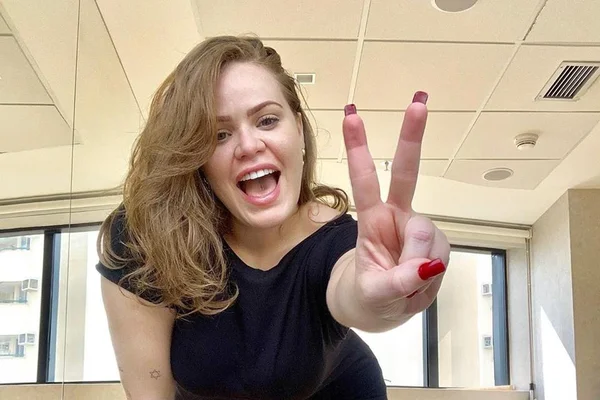 Mãe Dinah? Ex-BBB Paulinha leite dá números e fãs ganham na loteria