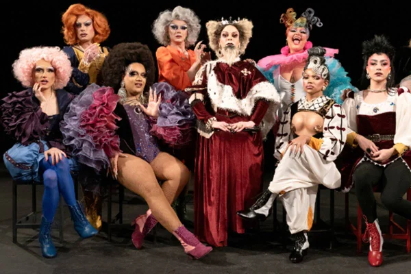 Rei Lear com elenco drag queen - Metrópoles
