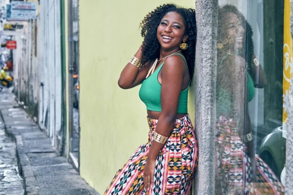 Carol Roberto viverá Alcione em espetáculo musical sobre a cantora