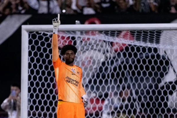 Imagem colorida de Hugo Souza