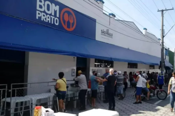 Imagem colorida mostra o restaurante Bom Prato de Taubaté, onde um homem de 65 anos foi preso por assediar uma criança de 4 anos - Metrópoles