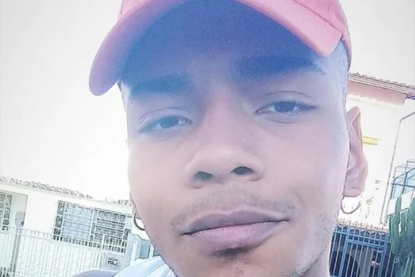 Jovem morto no Deck Sul foi espancado antes de ser alvo de tiros