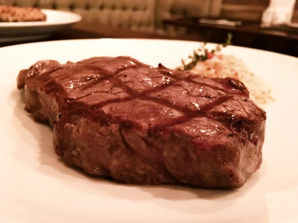 Blend Boucherie acerta ponto da carne, mas precisa melhorar serviço