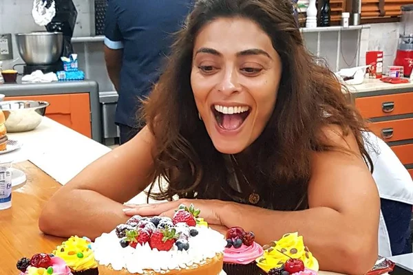 Dona do Pedaço: Maria fica rica, mas é desprezada pela filha