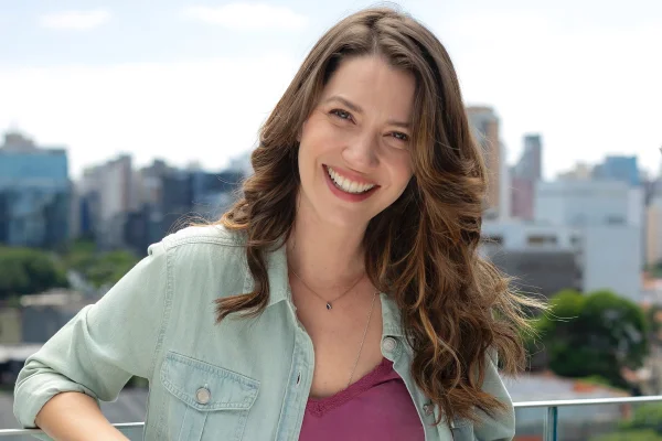 Nathalia Dill fala sobre sucesso de Francesca: “Está sendo muito bom” - destaque galeria