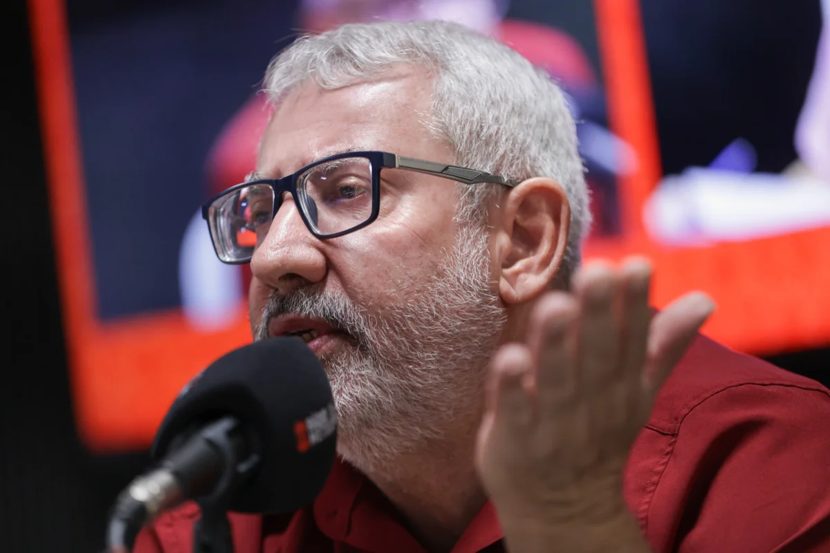 Candidato defendeu ampliar transporte coletivo e realizar plebiscitos para ouvir a população Candidato defendeu ampliar transporte coletivo e realizar plebiscitos para ouvir a população
