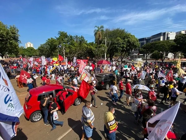 Manifestantes protestam contra Bolsonaro e pedem mais vacinas em Goiás - destaque galeria Manifestantes protestam contra Bolsonaro e pedem mais vacinas em Goiás - destaque galeria