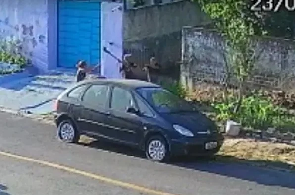 Homem deu golpes de foice