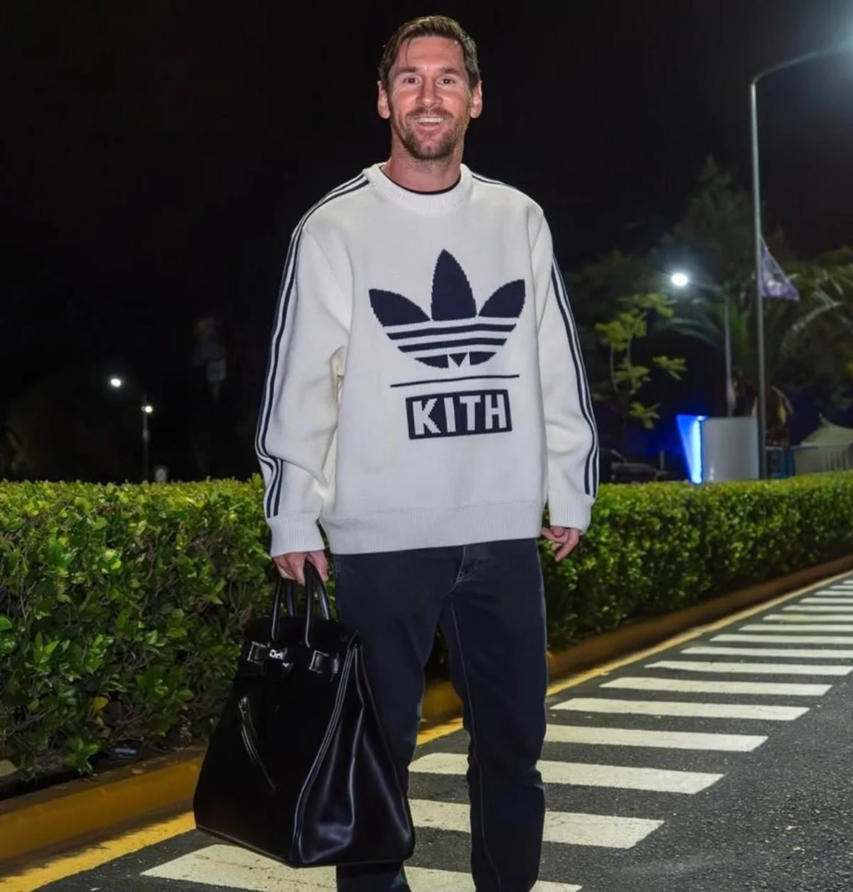 Atleta considerado o melhor do mundo propaga a tendência das bolsas masculinas Atleta considerado o melhor do mundo propaga a tendência das bolsas masculinas