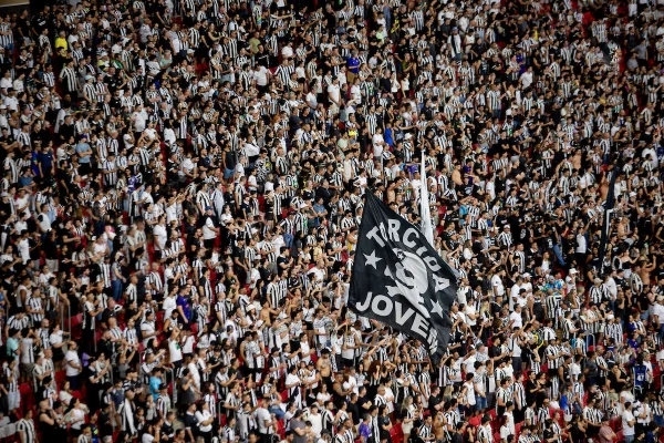 Duelo entre Botafogo e Internacional “esquenta” o Camarote Metrópoles
