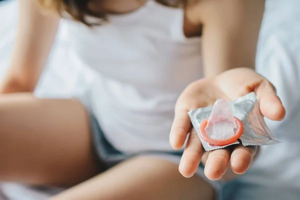 Saiba como escolher o tamanho ideal de camisinha