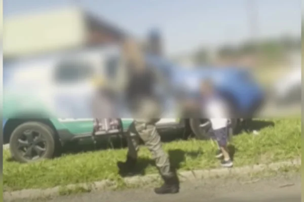 PM é investigada por usar viatura para buscar filho em escola