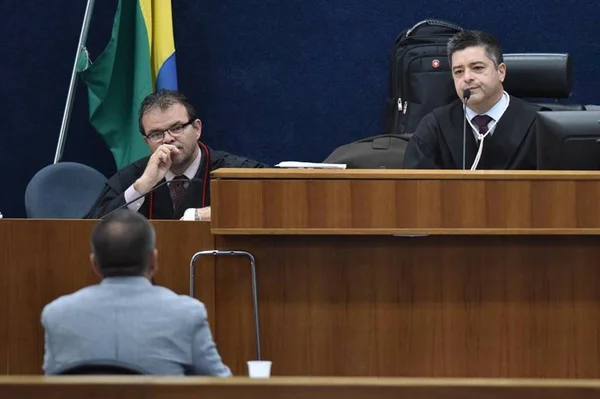 Perito contratado por defesa de Adriana Villela utiliza técnica do FBI