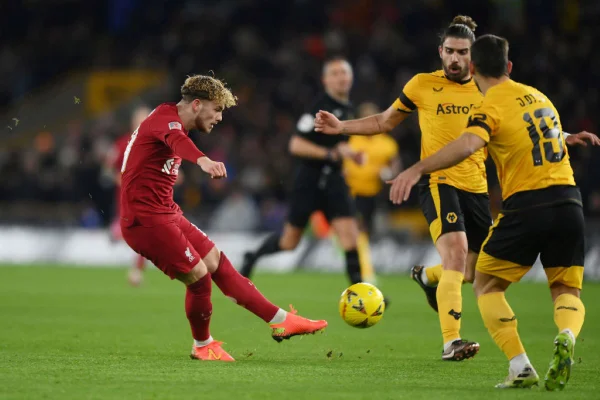 Liverpool vence Wolverhampton e avança na Copa da Inglaterra
