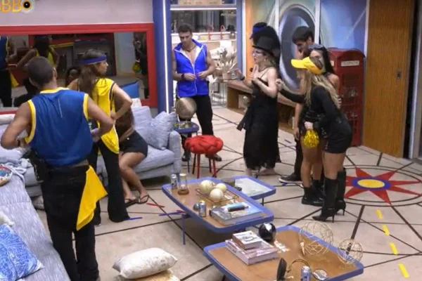 Vídeo: discussão generalizada marca madrugada de festa no BBB23