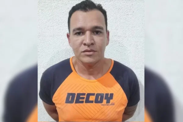 Imagem colorida, Pai é preso no ES por matar jovem que enviou nudes para a filha dele - Metrópoles