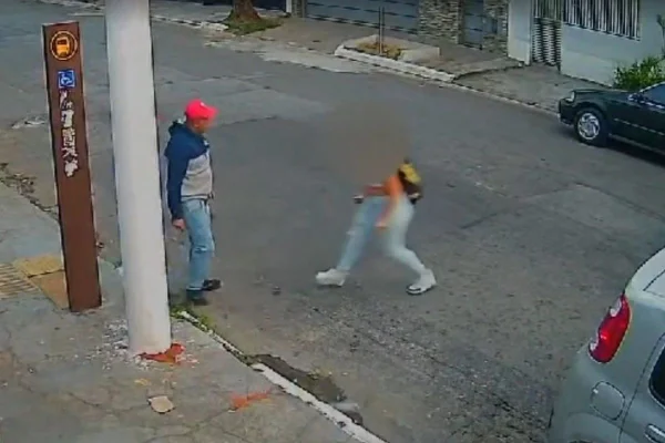 Jovem foi ameaçada pelo “maníaco do carro” com uma faca, mas conseguiu fugir. Polícia busca o suspeito que abordou mulheres na zona leste - Metrópoles
