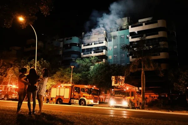 Incêndio na 110 Norte: prédio sofreu dano estrutural, diz Defesa Civil