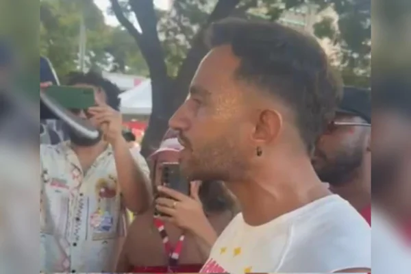 “Inadmissível como a PM trata foliões”, diz deputado após spray de pimenta