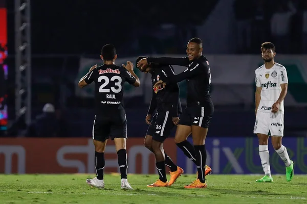 Com reservas, Palmeiras só empata com o Bragantino e vê Fla encostar