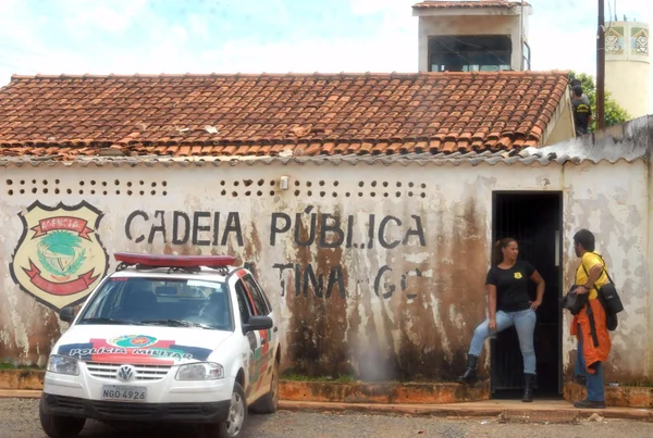 Três detentos fogem de presídio em Planaltina de Goiás. Polícia Militar do DF auxilia nas buscas