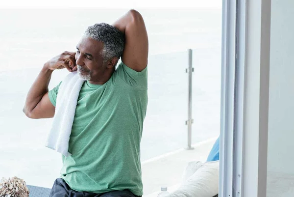 Sete alongamentos para aliviar dor muscular