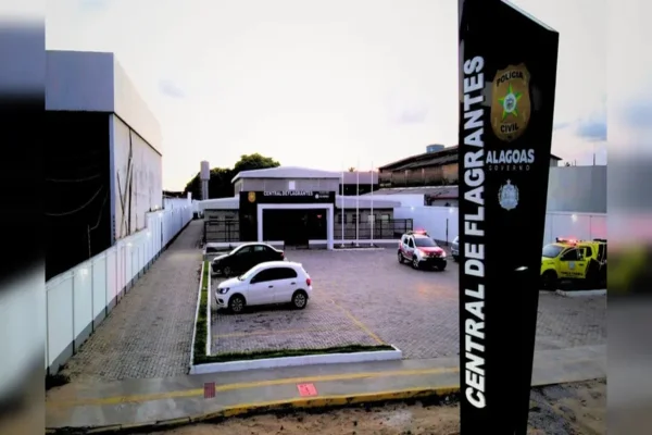 Imagem colorida da Central de Flagrantes, no Tabuleiro do Martins - Metrópoles