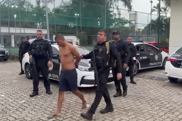 Imagem colorida, homem é preso por dopar LGBTQs de app de namoro- Metrópoles