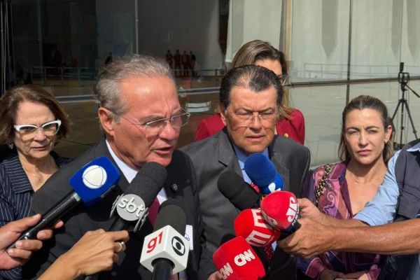 Senadores vão a Mendonça para pedir apoio em oitiva de Vorcaro na CAE