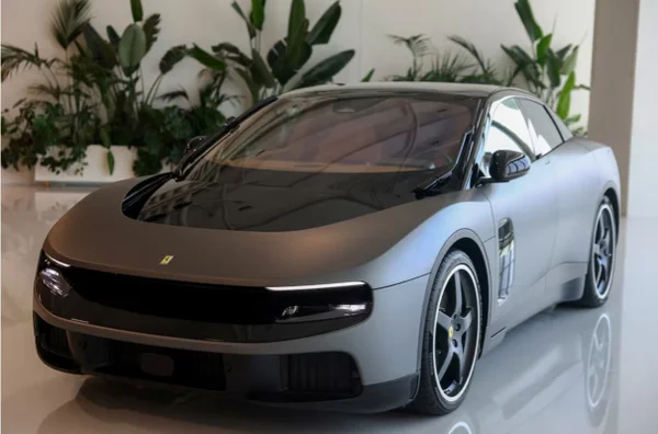 Luce: Ferrari leiloa seu 1º carro elétrico por US$ 40 milhões