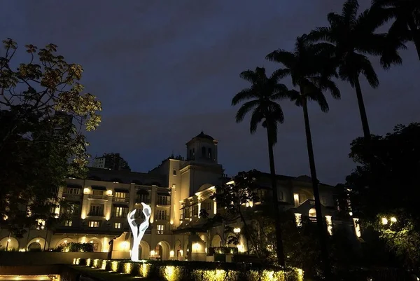 Palácio Tangará celebra dois anos em noite de gala prestigiada