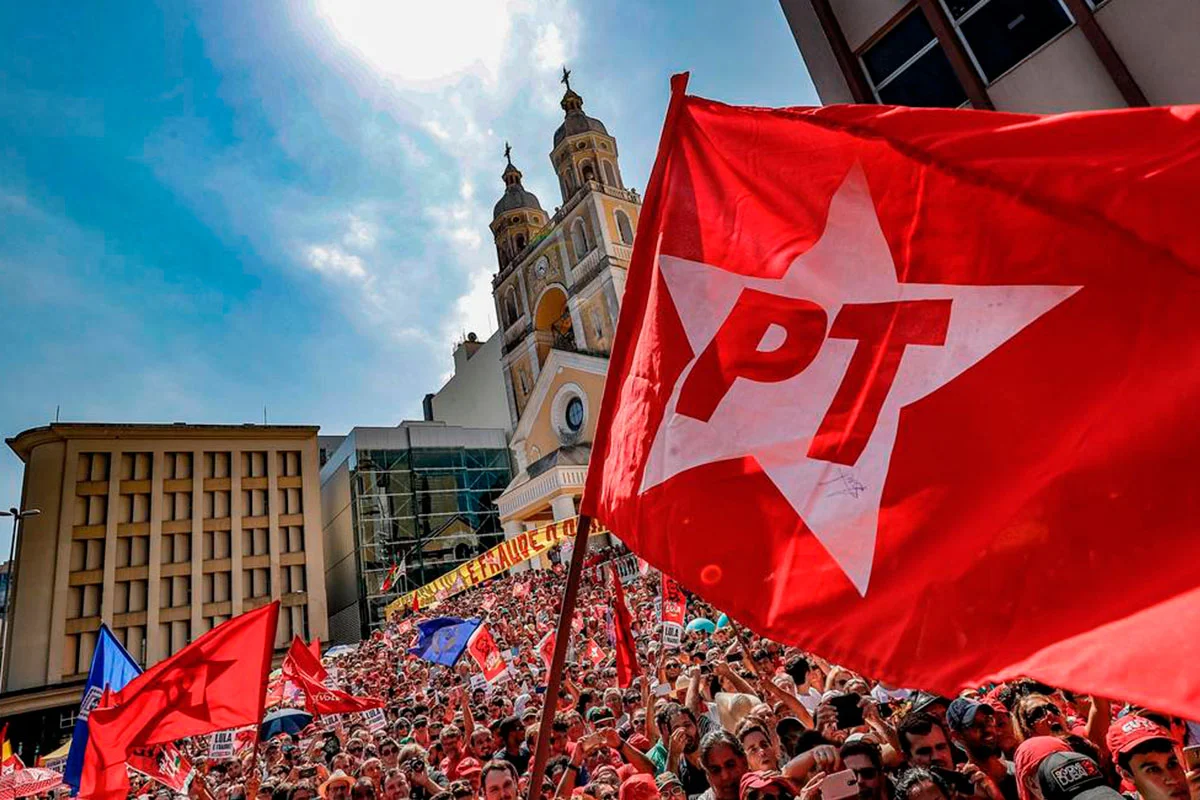 PT aposta em candidaturas jovens para ampliar presença no Congresso