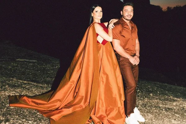 Juliette e Wesley Safadão cantam juntos e emocionam o público