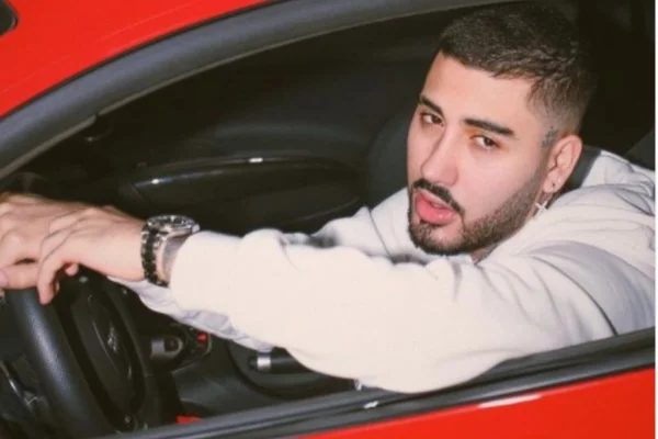 Kevinho precisa ser hospitalizado após sofrer acidente jogando bola