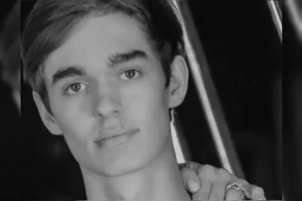 Estudante de 18 anos morre em acidente de carro no Lago Sul