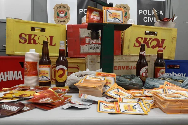 cerveja falsificada em santos, na baixada santista, em são paulo