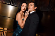 Katy Perry e Orlando Bloom posam juntos em evento Katy Perry e Orlando Bloom posam juntos em evento