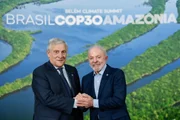 Vice-Primeiro-Ministro e Chanceler da República Italiana, Antonio Tajani, e presidente Luiz Inácio Lula da Silva na COP30 Vice-Primeiro-Ministro e Chanceler da República Italiana, Antonio Tajani, e presidente Luiz Inácio Lula da Silva na COP30