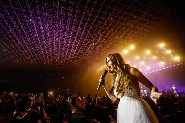 Vídeo. Joss Stone agradece fãs em português: “Desejo compartilhar mais 20 anos com vocês”
