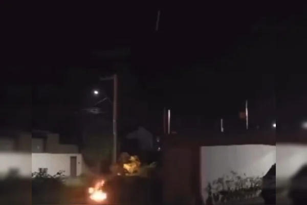 Veja momento da explosão da bomba destinada para matar mulher