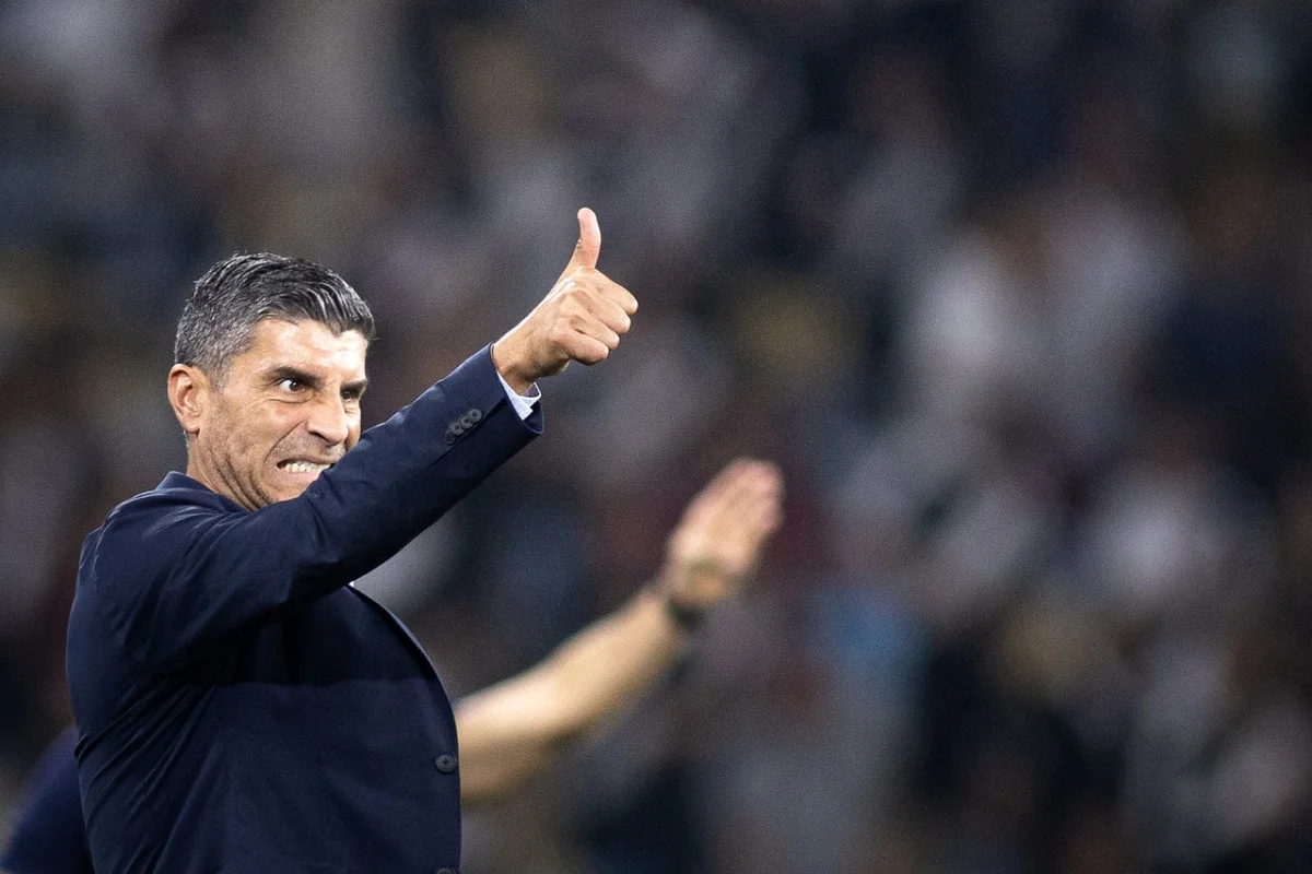 Pedro Emanuel vê evolução do Vasco e mira título da Copa do Brasil