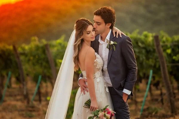 Cachorros revelam sexo do primeiro filho de Sthefany Brito em chá revelação