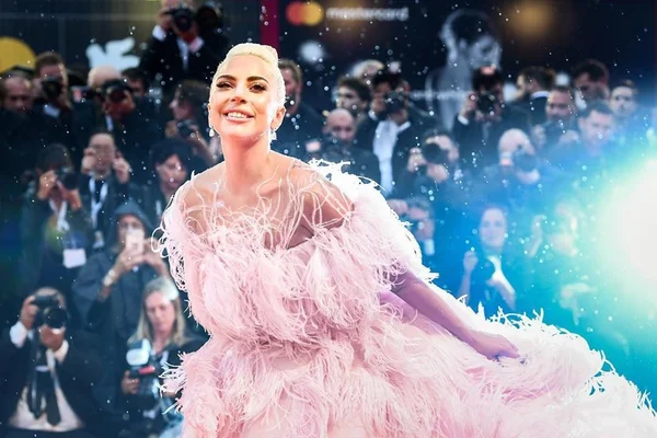 Stylists de Lady Gaga são eleitos os melhores de Hollywood