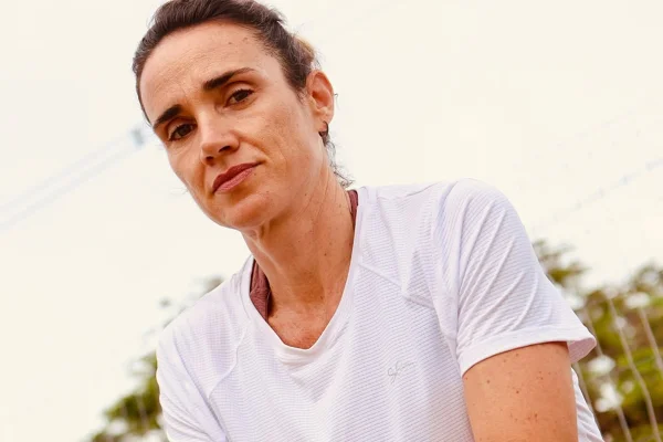 "Incompetência e da má gestão", diz campeã mundial de remo, Fabiana Beltrame, sobre golpe - Metrópoles